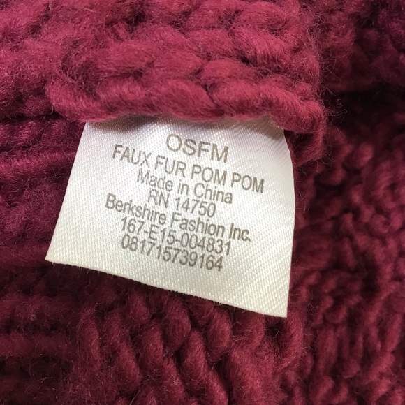 Crochet Knit Beanie Hat Faux Fur Pom Pom Burgundy - Picture 7 of 7